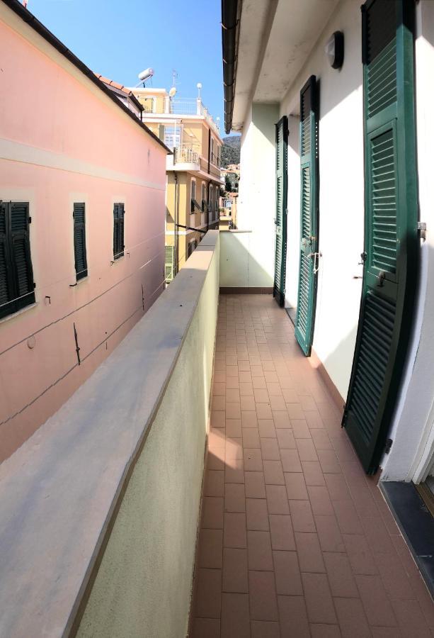 Appartamenti a due passi dal mare Spotorno Esterno foto